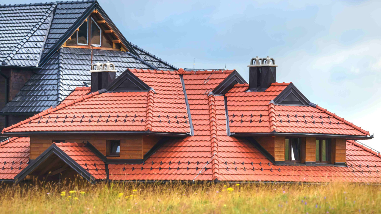 Aktualne Ceny Dachów i Pokryć na 2026 Rok: Przegląd Kosztów