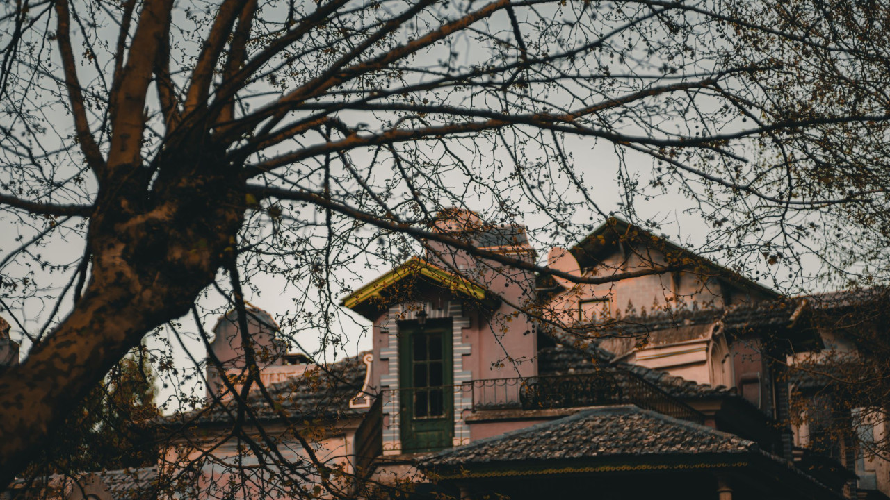 Ukryta wada domów z lat 80-tych ujawnia się po 40 latach