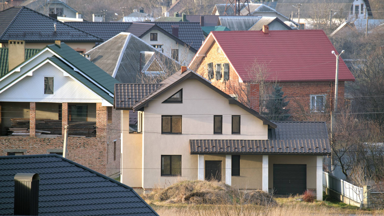 Dwa identyczne domy, a rachunki za ogrzewanie drastycznie różne