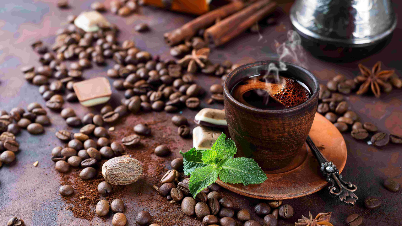 Luksusowa kawa ziarnista w okazyjnej cenie zachwyca Polaków