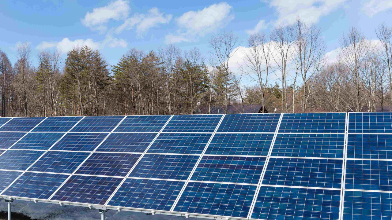 Jak przywrócić wydajność fotowoltaice po zimie za pomocą prostego zabiegu"