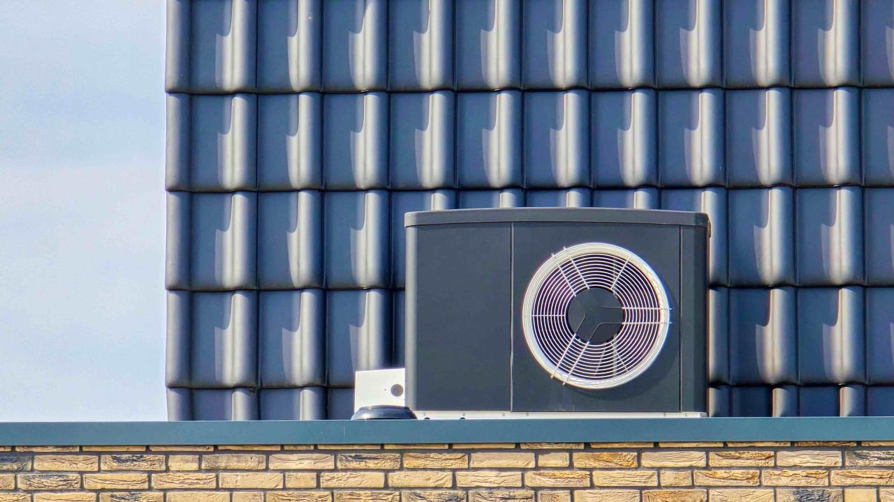 Pompa ciepła vs. piec indukcyjny: Porównanie kosztów ogrzewania