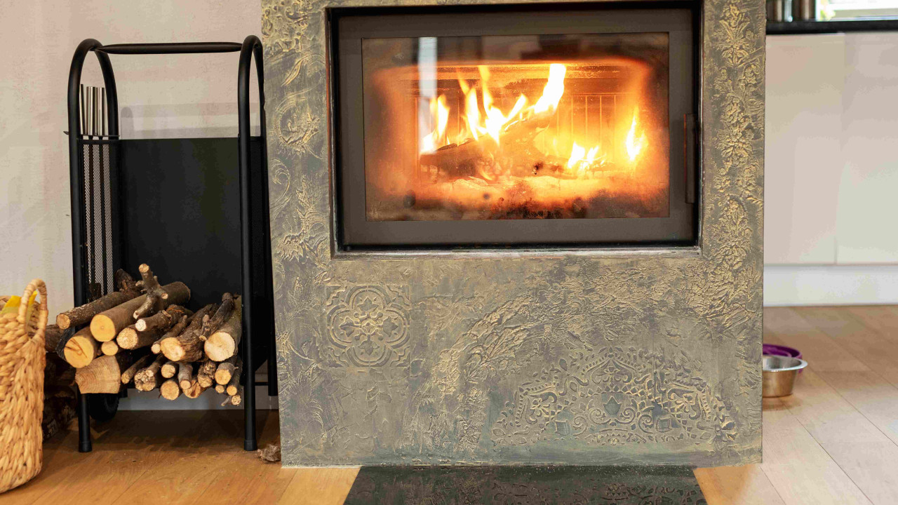 Jak przekształcić kominek, aby spełniał nowe normy? Sprawdź!