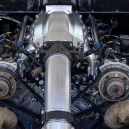 Elektromobilność kontra V8: zaskakujący zwrot akcji w motoryzacji